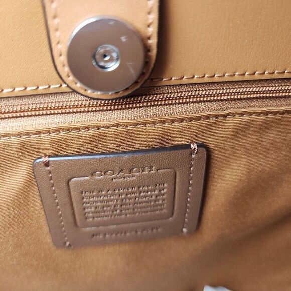 NWT Coach CJ599 City Tote with Hawaiian Print in Canvas & Leather Blue Multi - Picture 6 of 7